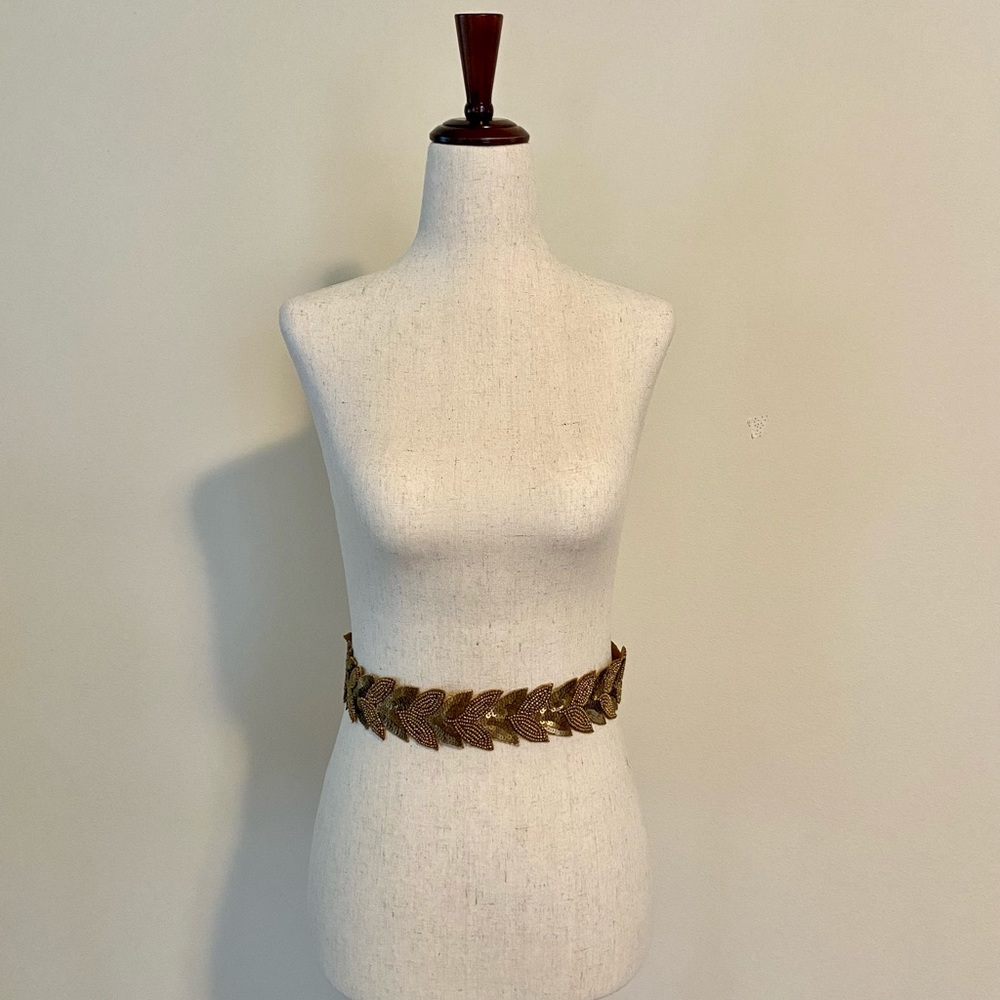 Anthropologie gold belt (size: S) 28 inches